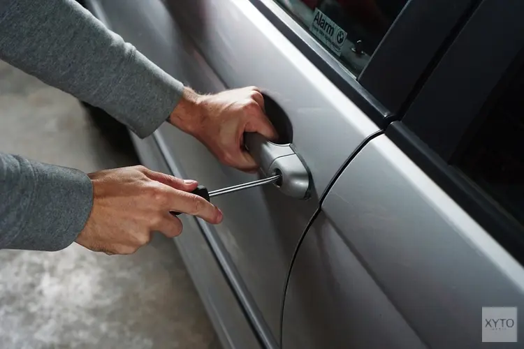 Vorig jaar 37,4% minder auto-inbraken in Drenthe