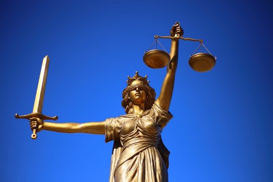 Mede-eigenaar zorginstelling veroordeelt voor opzetverkrachting en opzetaanranding